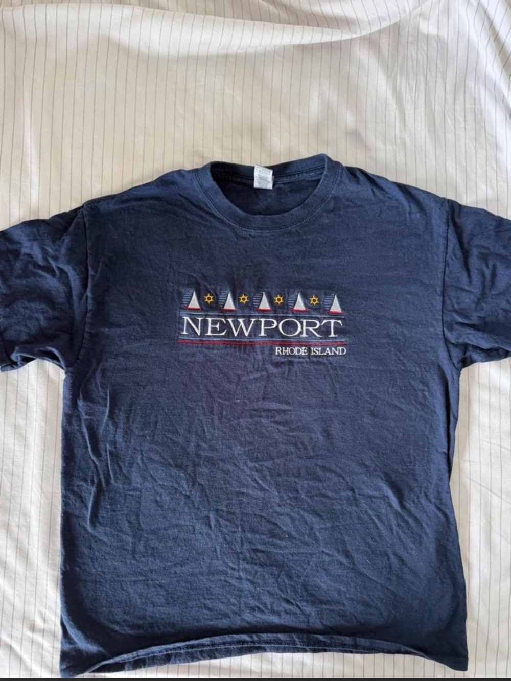 Vintage Newport Rhode Island Embroidered Sailboat Navy T-Shirt Size Large